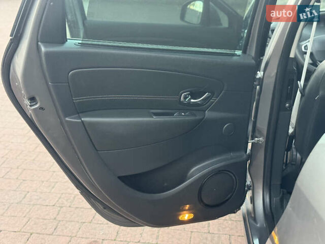 Серый Рено Гранд Сценик, объемом двигателя 2 л и пробегом 241 тыс. км за 10950 $, фото 58 на Automoto.ua