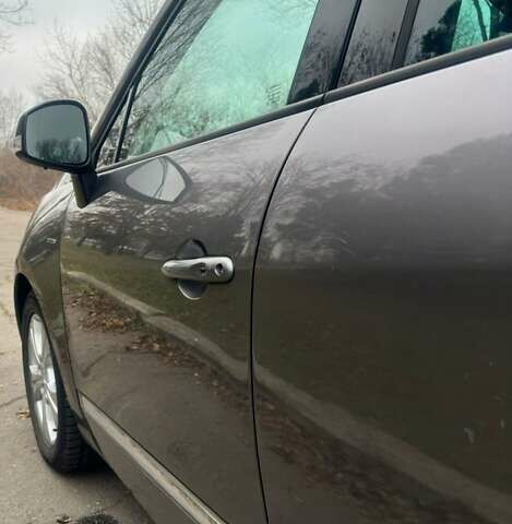 Сірий Рено Гранд Сценік, об'ємом двигуна 1.6 л та пробігом 204 тис. км за 8500 $, фото 16 на Automoto.ua