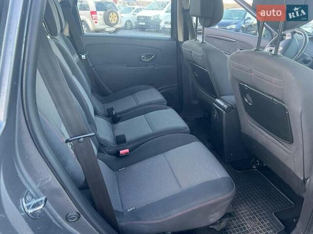 Серый Рено Гранд Сценик, объемом двигателя 1.5 л и пробегом 281 тыс. км за 9740 $, фото 26 на Automoto.ua