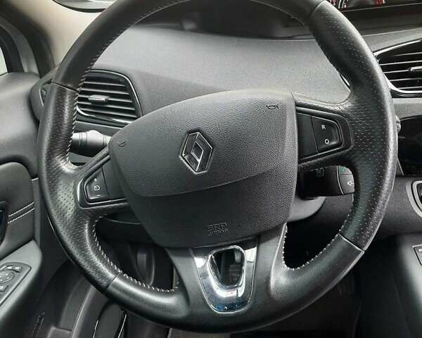 Серый Рено Гранд Сценик, объемом двигателя 1.46 л и пробегом 279 тыс. км за 8900 $, фото 17 на Automoto.ua