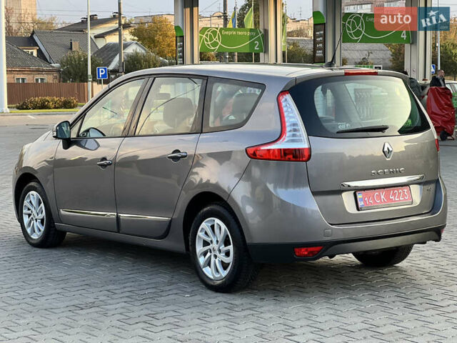 Сірий Рено Гранд Сценік, об'ємом двигуна 1.5 л та пробігом 210 тис. км за 10000 $, фото 17 на Automoto.ua