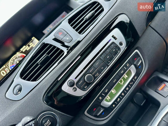 Сірий Рено Гранд Сценік, об'ємом двигуна 1.5 л та пробігом 225 тис. км за 10899 $, фото 39 на Automoto.ua