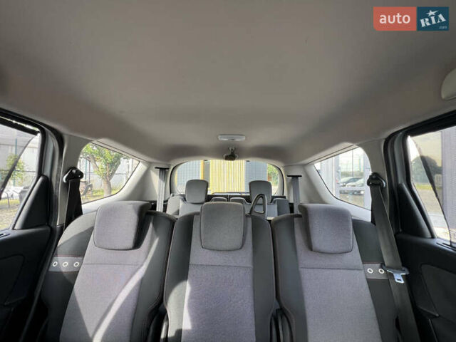 Серый Рено Гранд Сценик, объемом двигателя 1.6 л и пробегом 212 тыс. км за 8778 $, фото 22 на Automoto.ua