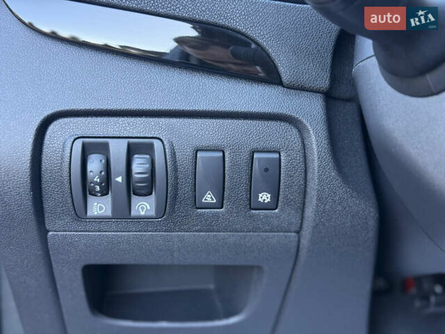 Рено Гранд Сценик 2013 в Стрые на Automoto.ua Серый Рено Гранд Сценик, объемом двигателя 1.6 л и пробегом 229 тыс. км за 9750 $, фото 36 на Automoto.ua