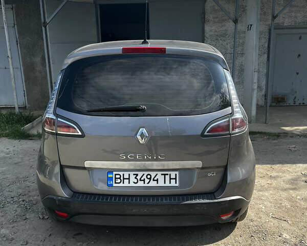 Серый Рено Гранд Сценик, объемом двигателя 1.46 л и пробегом 240 тыс. км за 8500 $, фото 11 на Automoto.ua