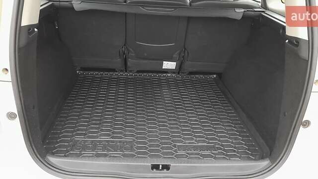 Серый Рено Гранд Сценик, объемом двигателя 1.46 л и пробегом 223 тыс. км за 11199 $, фото 25 на Automoto.ua