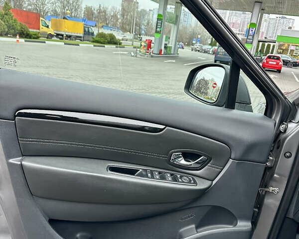 Сірий Рено Гранд Сценік, об'ємом двигуна 1.5 л та пробігом 225 тис. км за 10899 $, фото 30 на Automoto.ua