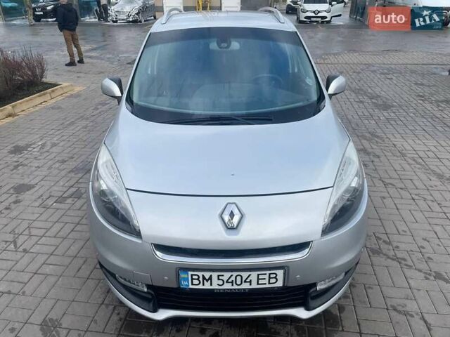 Серый Рено Гранд Сценик, объемом двигателя 1.5 л и пробегом 239 тыс. км за 8300 $, фото 7 на Automoto.ua