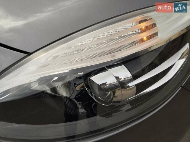 Серый Рено Гранд Сценик, объемом двигателя 1.5 л и пробегом 219 тыс. км за 10400 $, фото 12 на Automoto.ua