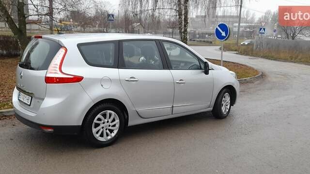 Серый Рено Гранд Сценик, объемом двигателя 1.46 л и пробегом 223 тыс. км за 11199 $, фото 44 на Automoto.ua