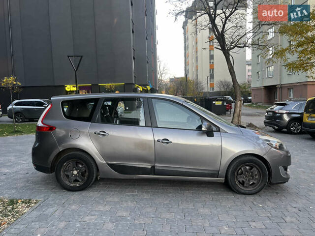 Серый Рено Гранд Сценик, объемом двигателя 1.5 л и пробегом 220 тыс. км за 8500 $, фото 6 на Automoto.ua