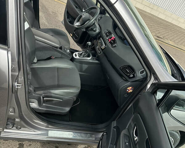 Серый Рено Гранд Сценик, объемом двигателя 1.6 л и пробегом 222 тыс. км за 8900 $, фото 14 на Automoto.ua