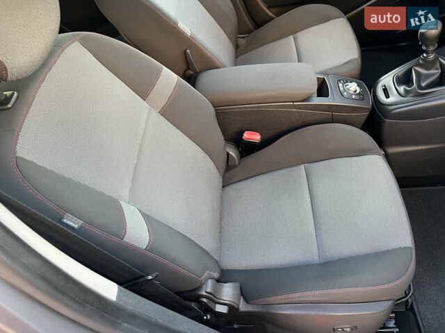 Серый Рено Гранд Сценик, объемом двигателя 1.6 л и пробегом 203 тыс. км за 8990 $, фото 42 на Automoto.ua