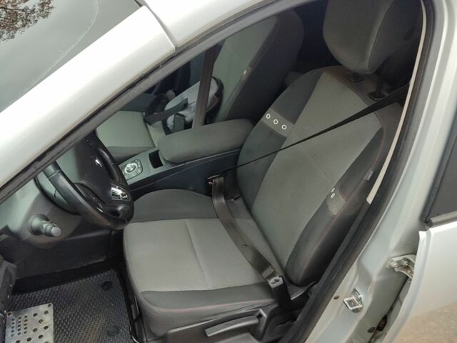 Сірий Рено Гранд Сценік, об'ємом двигуна 1.6 л та пробігом 212 тис. км за 10000 $, фото 5 на Automoto.ua