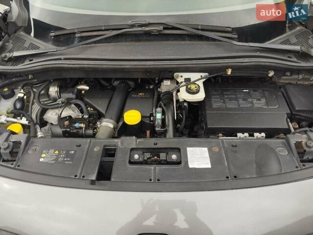 Серый Рено Гранд Сценик, объемом двигателя 1.5 л и пробегом 219 тыс. км за 10400 $, фото 33 на Automoto.ua