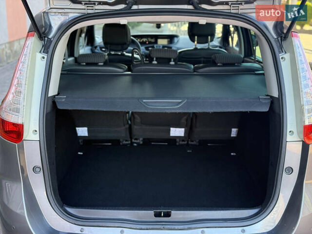 Рено Гранд Сценик 2013 в Стрые на Automoto.ua Серый Рено Гранд Сценик, объемом двигателя 1.6 л и пробегом 229 тыс. км за 9750 $, фото 66 на Automoto.ua