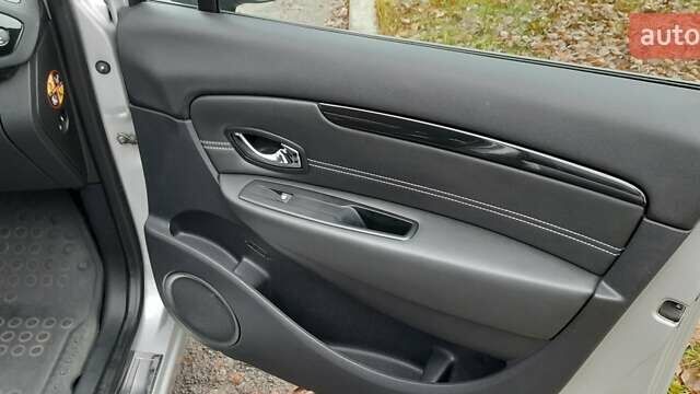 Серый Рено Гранд Сценик, объемом двигателя 1.46 л и пробегом 223 тыс. км за 11199 $, фото 20 на Automoto.ua