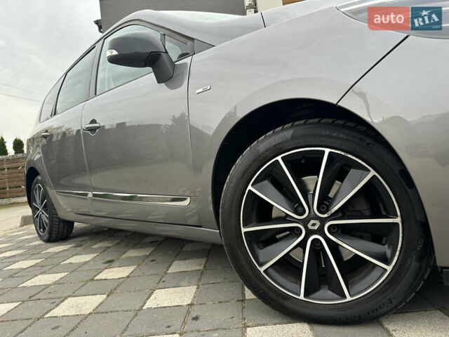 Серый Рено Гранд Сценик, объемом двигателя 1.6 л и пробегом 229 тыс. км за 10650 $, фото 18 на Automoto.ua