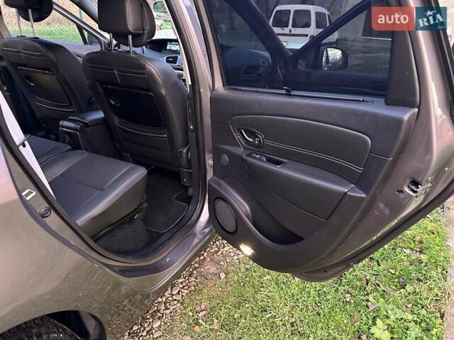 Серый Рено Гранд Сценик, объемом двигателя 1.2 л и пробегом 237 тыс. км за 7799 $, фото 41 на Automoto.ua