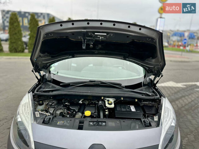 Сірий Рено Гранд Сценік, об'ємом двигуна 1.5 л та пробігом 225 тис. км за 10899 $, фото 27 на Automoto.ua