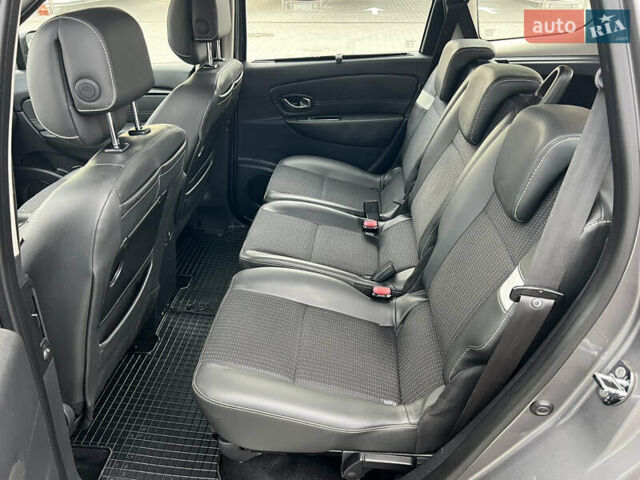 Сірий Рено Гранд Сценік, об'ємом двигуна 1.5 л та пробігом 210 тис. км за 10000 $, фото 60 на Automoto.ua