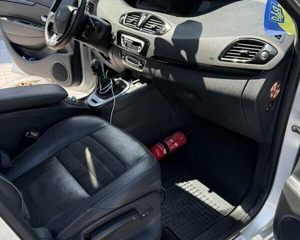 Серый Рено Гранд Сценик, объемом двигателя 1.6 л и пробегом 260 тыс. км за 9300 $, фото 20 на Automoto.ua