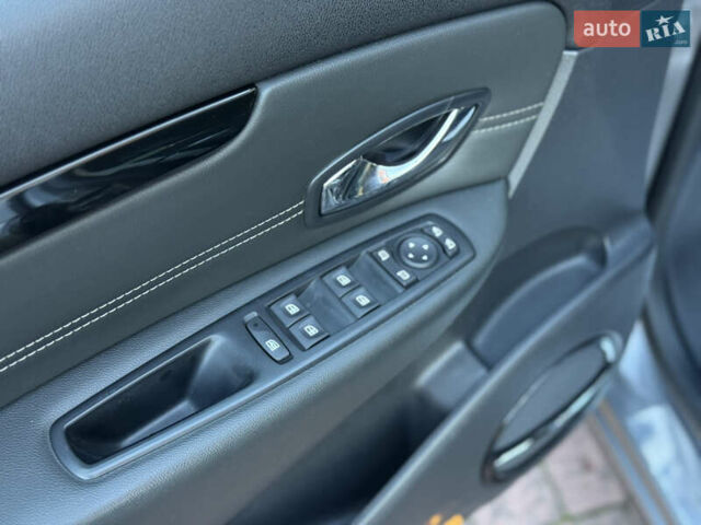 Рено Гранд Сценик 2013 в Стрые на Automoto.ua Серый Рено Гранд Сценик, объемом двигателя 1.6 л и пробегом 229 тыс. км за 9750 $, фото 33 на Automoto.ua