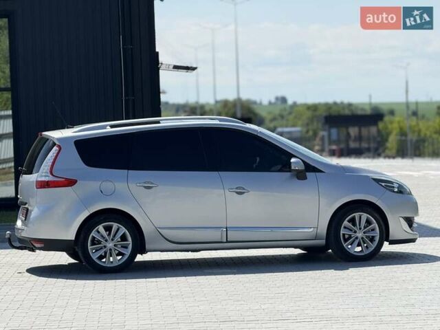 Серый Рено Гранд Сценик, объемом двигателя 1.6 л и пробегом 260 тыс. км за 9300 $, фото 4 на Automoto.ua