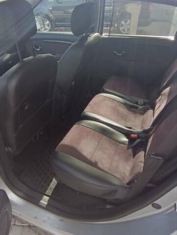 Сірий Рено Гранд Сценік, об'ємом двигуна 1.46 л та пробігом 212 тис. км за 8650 $, фото 11 на Automoto.ua