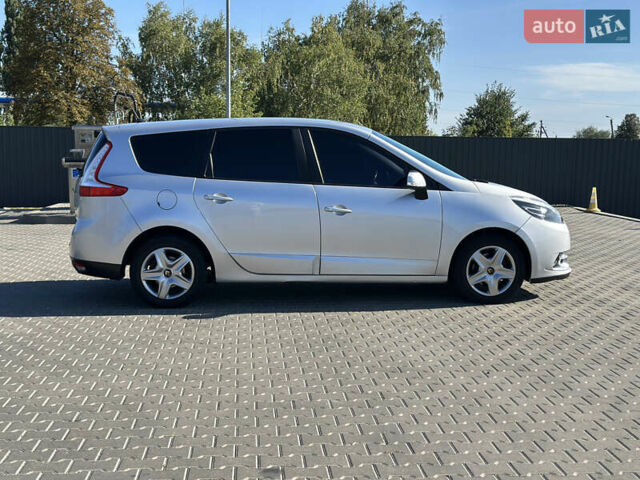 Серый Рено Гранд Сценик, объемом двигателя 1.46 л и пробегом 250 тыс. км за 8000 $, фото 5 на Automoto.ua