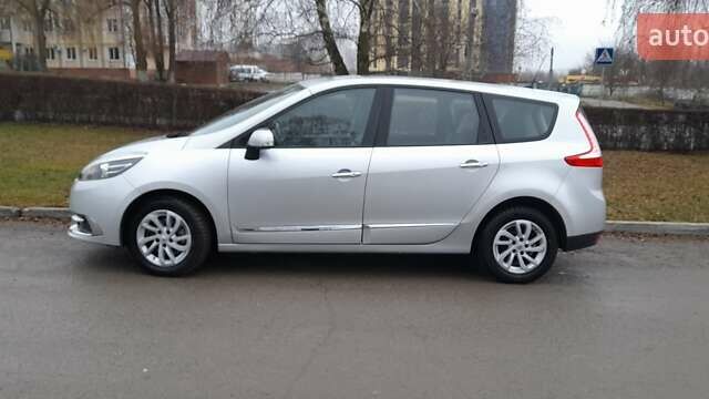 Серый Рено Гранд Сценик, объемом двигателя 1.46 л и пробегом 223 тыс. км за 11199 $, фото 10 на Automoto.ua