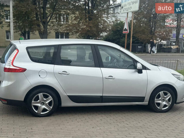 Серый Рено Гранд Сценик, объемом двигателя 1.5 л и пробегом 260 тыс. км за 7950 $, фото 8 на Automoto.ua