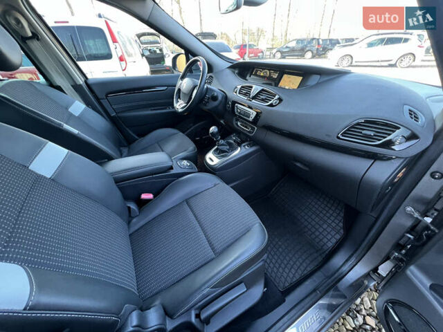 Серый Рено Гранд Сценик, объемом двигателя 1.6 л и пробегом 220 тыс. км за 9299 $, фото 18 на Automoto.ua