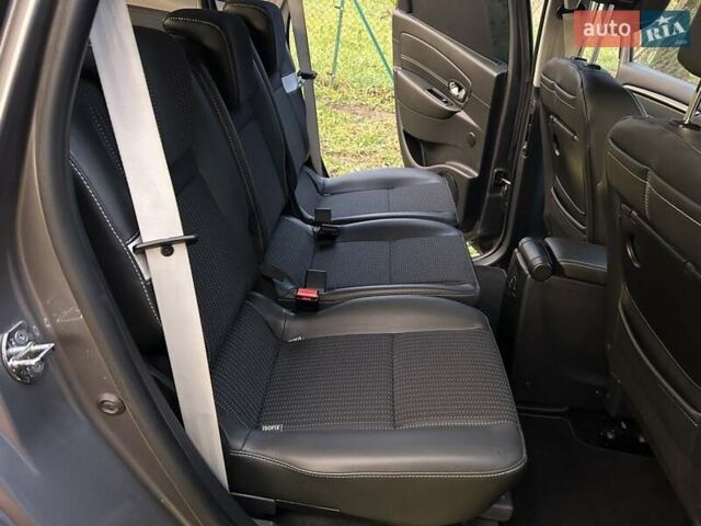 Сірий Рено Гранд Сценік, об'ємом двигуна 1.2 л та пробігом 237 тис. км за 7599 $, фото 44 на Automoto.ua