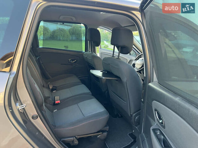 Серый Рено Гранд Сценик, объемом двигателя 1.6 л и пробегом 203 тыс. км за 8990 $, фото 22 на Automoto.ua