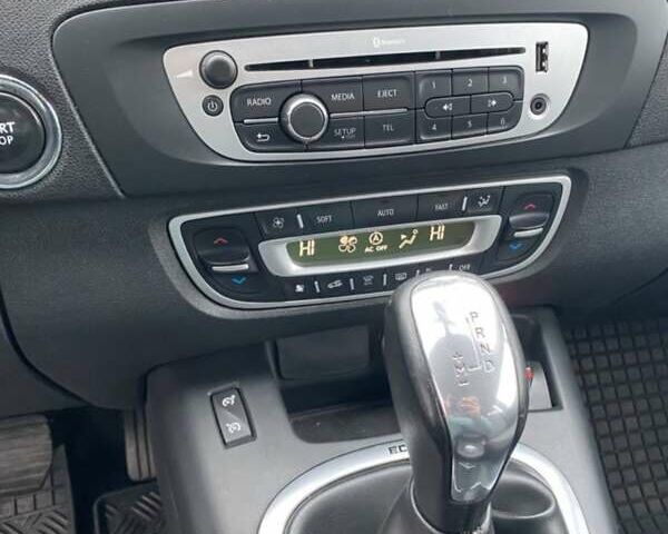 Сірий Рено Гранд Сценік, об'ємом двигуна 1.5 л та пробігом 207 тис. км за 9250 $, фото 9 на Automoto.ua