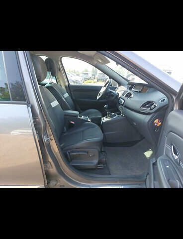 Рено Гранд Сценик 2013 в Стрые на Automoto.ua Серый Рено Гранд Сценик, объемом двигателя 1.6 л и пробегом 229 тыс. км за 9750 $, фото 90 на Automoto.ua