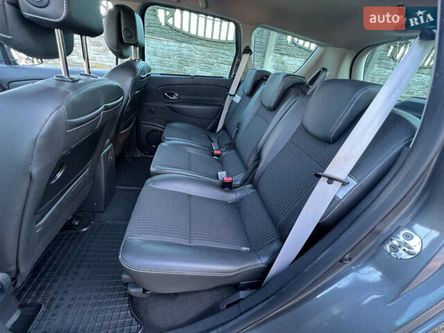 Серый Рено Гранд Сценик, объемом двигателя 1.6 л и пробегом 220 тыс. км за 9299 $, фото 26 на Automoto.ua