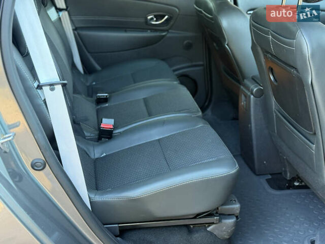 Рено Гранд Сценик 2013 в Стрые на Automoto.ua Серый Рено Гранд Сценик, объемом двигателя 1.6 л и пробегом 229 тыс. км за 9750 $, фото 63 на Automoto.ua