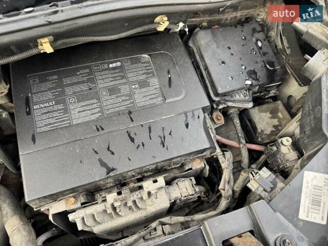 Сірий Рено Гранд Сценік, об'ємом двигуна 1.5 л та пробігом 274 тис. км за 8500 $, фото 8 на Automoto.ua