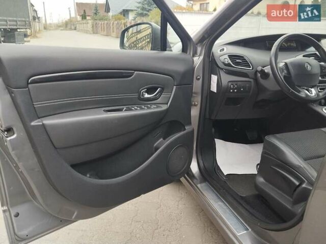 Серый Рено Гранд Сценик, объемом двигателя 1.5 л и пробегом 219 тыс. км за 10400 $, фото 17 на Automoto.ua