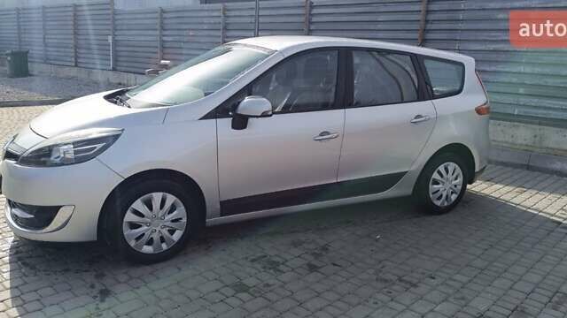 Серый Рено Гранд Сценик, объемом двигателя 1.46 л и пробегом 212 тыс. км за 8650 $, фото 12 на Automoto.ua