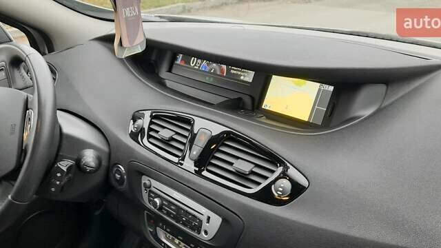 Серый Рено Гранд Сценик, объемом двигателя 1.46 л и пробегом 223 тыс. км за 11199 $, фото 21 на Automoto.ua