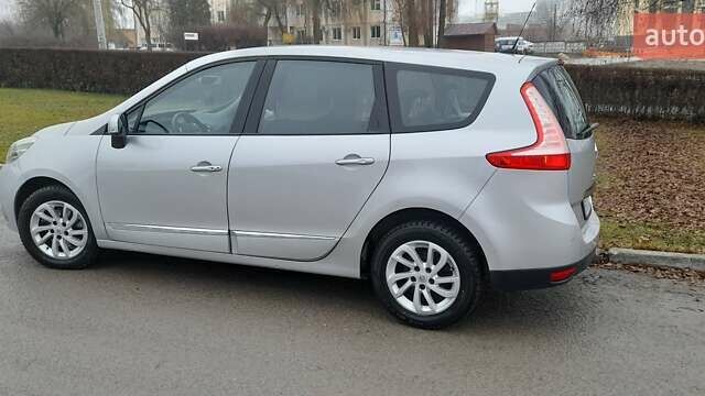 Серый Рено Гранд Сценик, объемом двигателя 1.46 л и пробегом 223 тыс. км за 11199 $, фото 42 на Automoto.ua