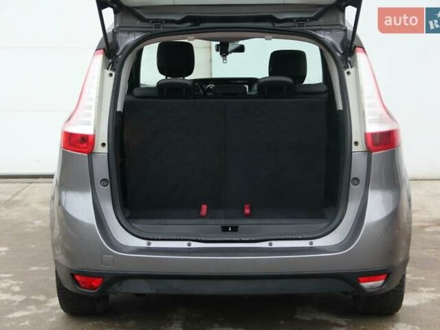 Серый Рено Гранд Сценик, объемом двигателя 1.6 л и пробегом 294 тыс. км за 7900 $, фото 8 на Automoto.ua