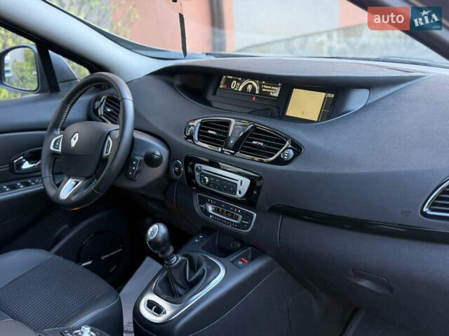 Рено Гранд Сценик 2013 в Стрые на Automoto.ua Серый Рено Гранд Сценик, объемом двигателя 1.6 л и пробегом 229 тыс. км за 9750 $, фото 53 на Automoto.ua