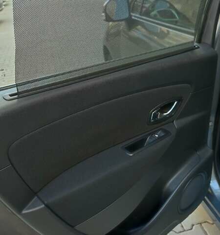 Серый Рено Гранд Сценик, объемом двигателя 1.5 л и пробегом 210 тыс. км за 9650 $, фото 35 на Automoto.ua