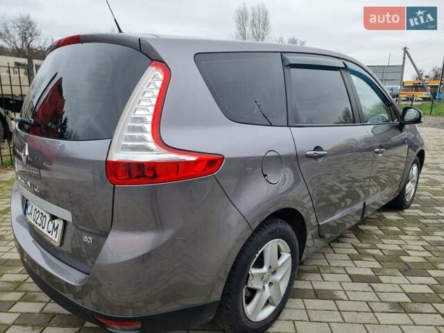 Сірий Рено Гранд Сценік, об'ємом двигуна 1.46 л та пробігом 217 тис. км за 8500 $, фото 36 на Automoto.ua
