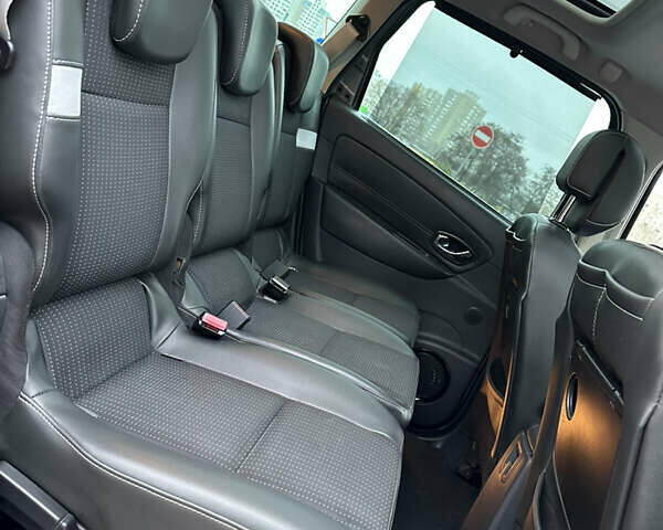 Сірий Рено Гранд Сценік, об'ємом двигуна 1.5 л та пробігом 225 тис. км за 10899 $, фото 54 на Automoto.ua