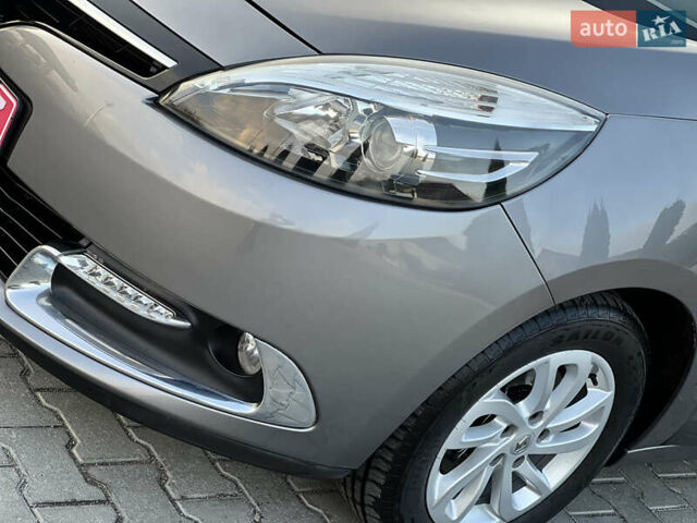 Сірий Рено Гранд Сценік, об'ємом двигуна 1.5 л та пробігом 210 тис. км за 10000 $, фото 36 на Automoto.ua